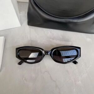 Gentle Monster Slim Cat Eye Black Sunglasses Dark Lens Designer Eyewear